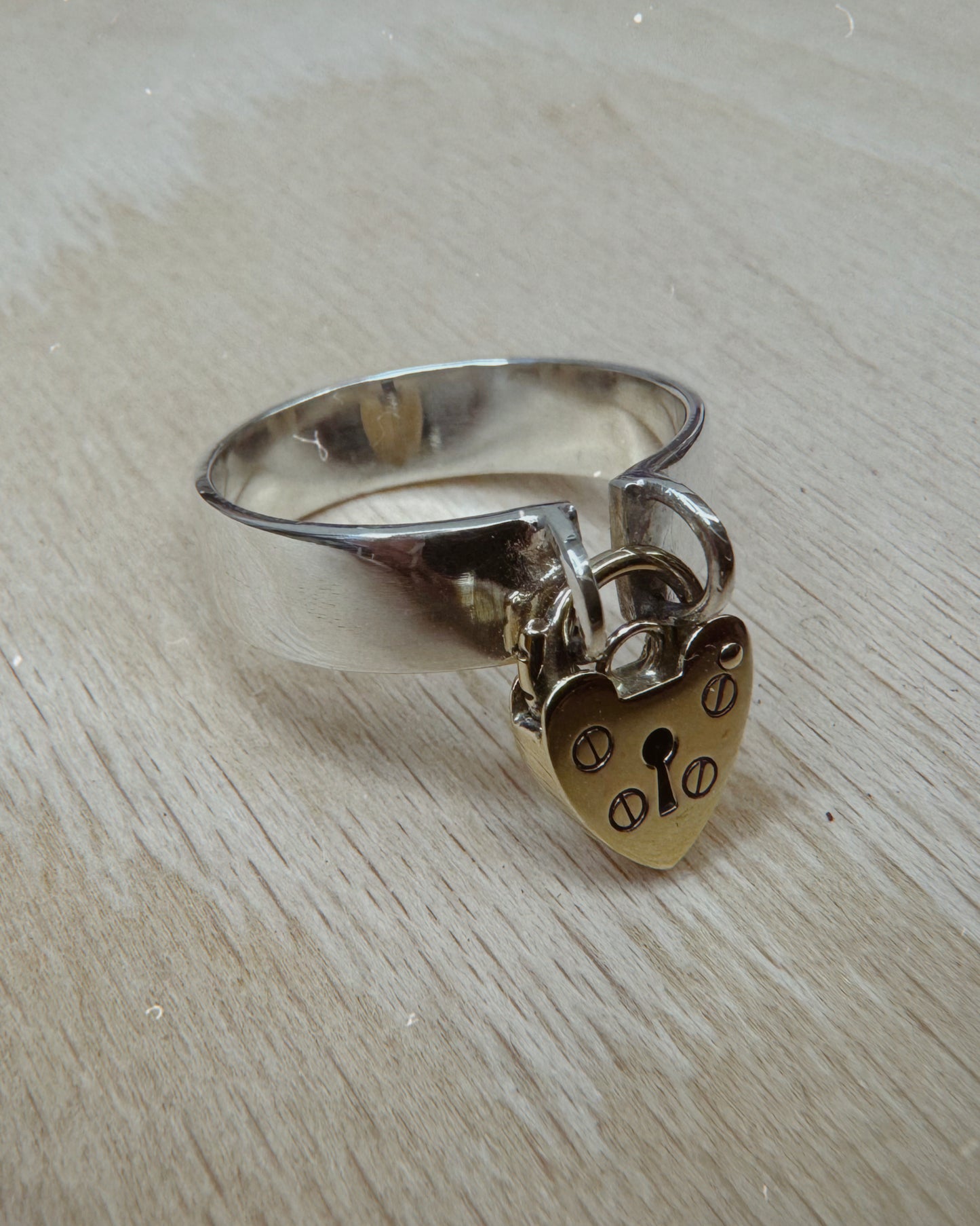 The Lock Ring