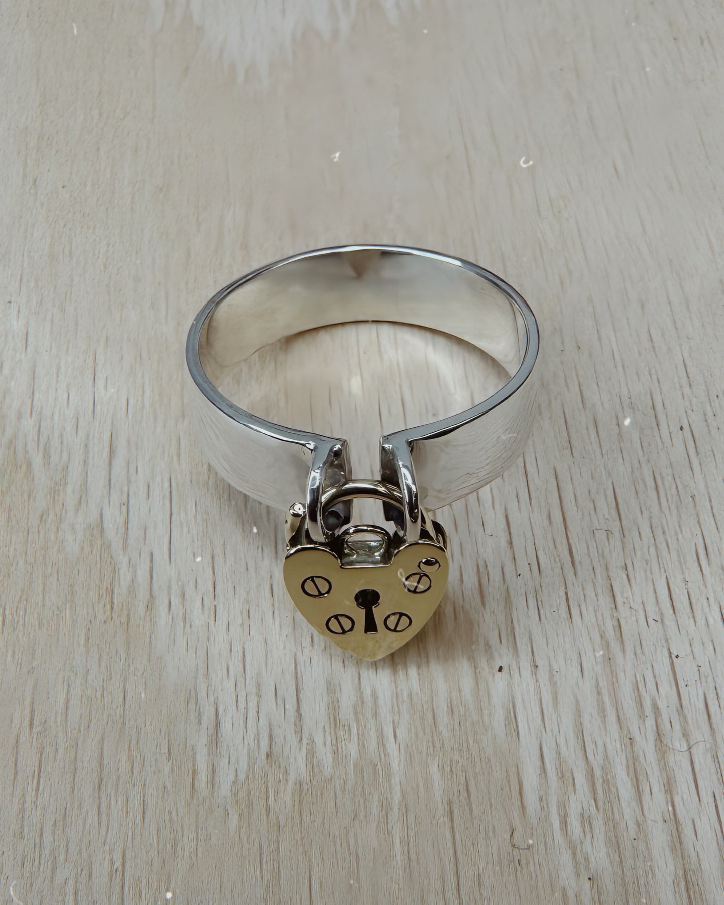 The Lock Ring